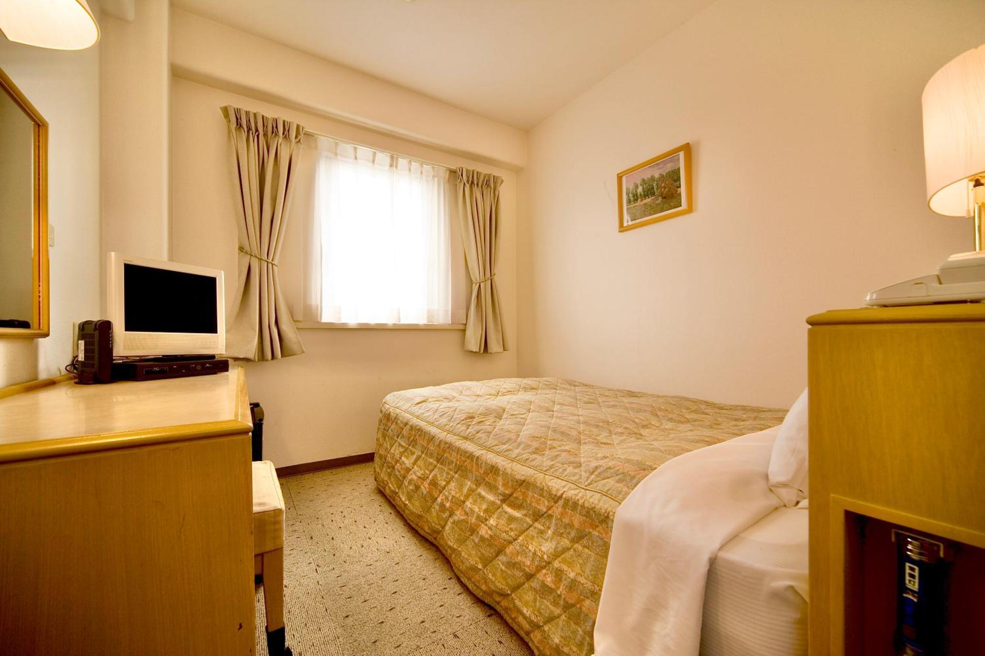 Kurashiki Ekimae Universal Hotel Exteriör bild