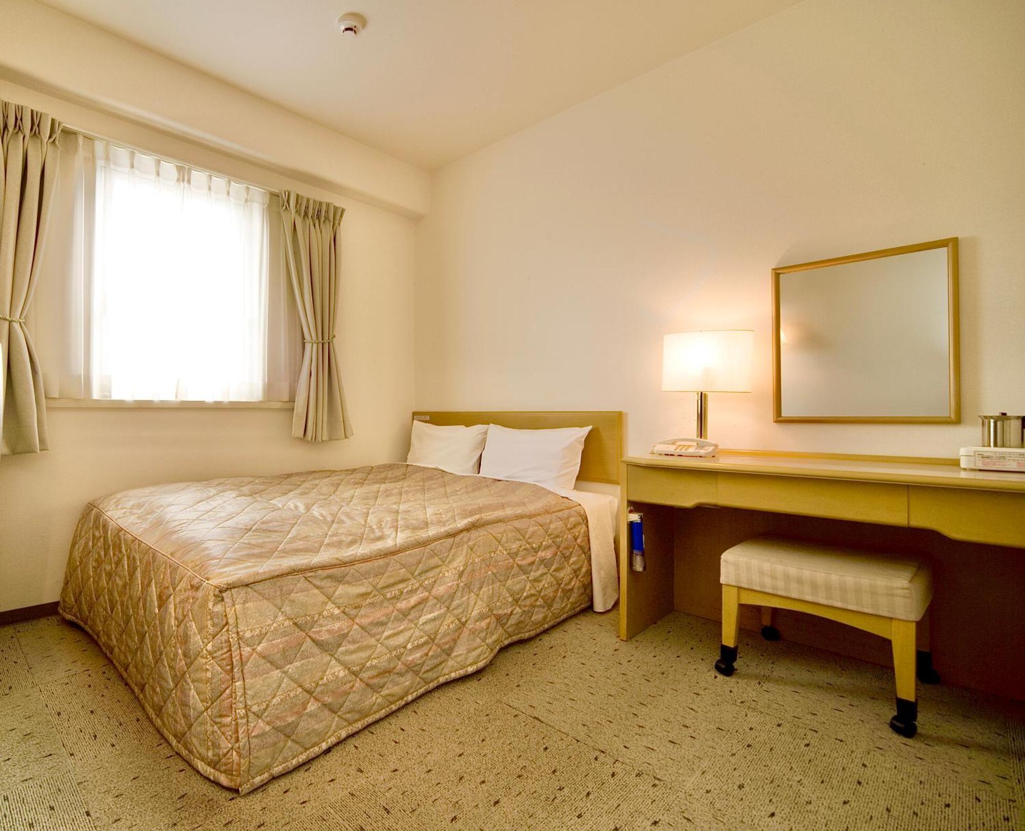 Kurashiki Ekimae Universal Hotel Exteriör bild