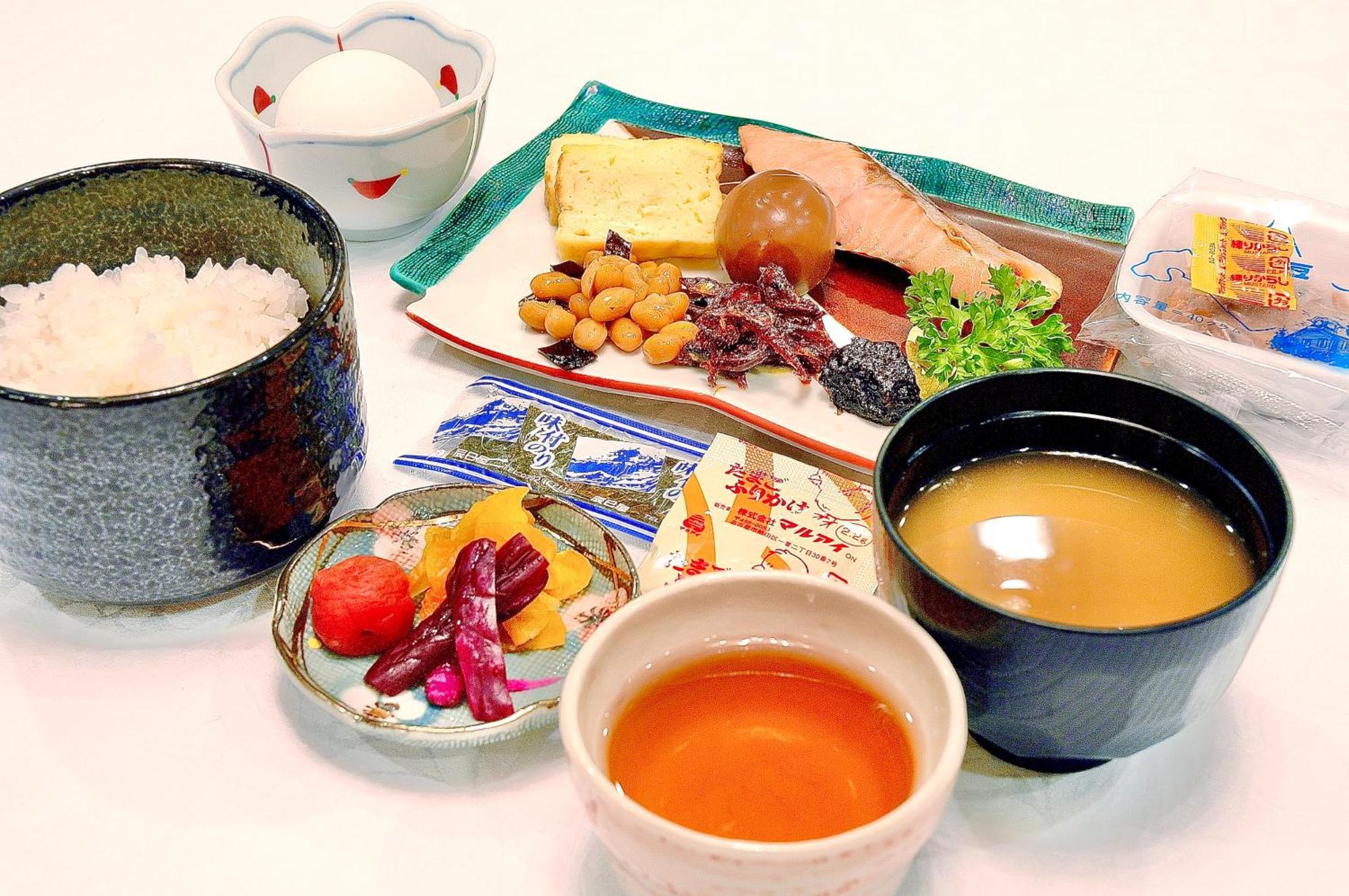 Kurashiki Ekimae Universal Hotel Exteriör bild
